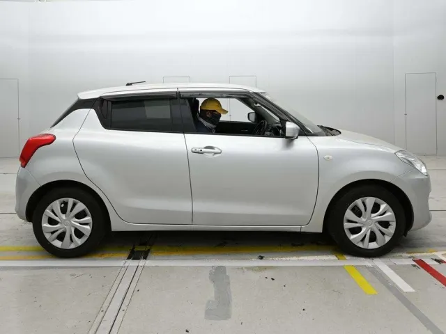 SUZUKI SWIFT 2022